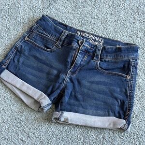Stretchy blue jean shorts